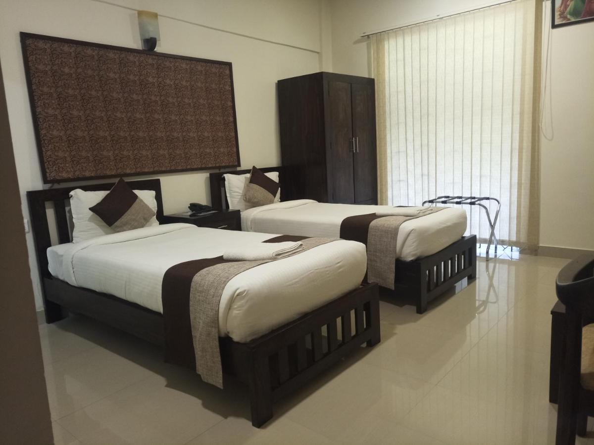 Hotel Le Noor Kochi Exterior foto